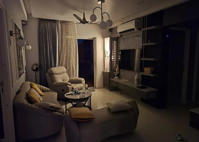 Sparrow 3Bhk Modern Ac Flat On Baner Road Pune